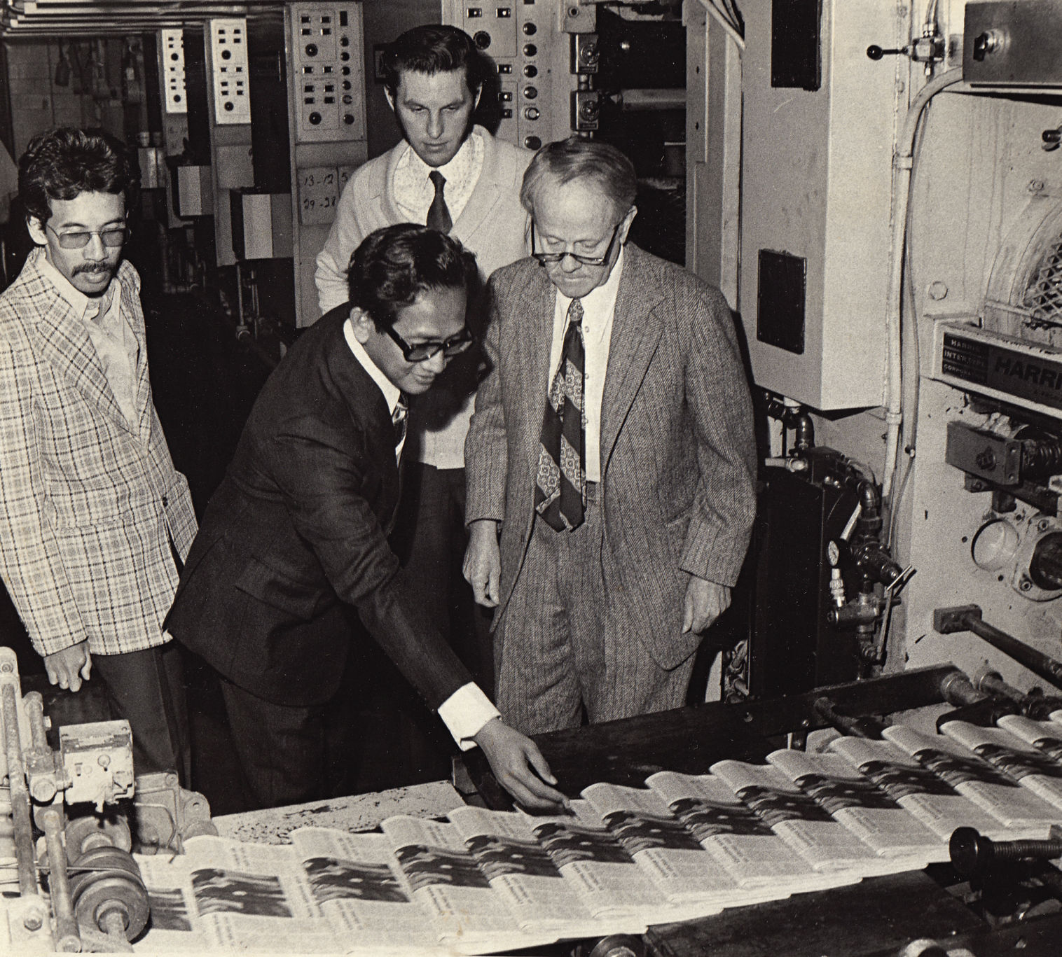 1976-03-09 Press